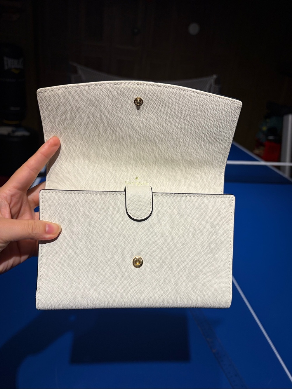 kate spade two-tone beige and cream flap wallet - Picture 4 of 8